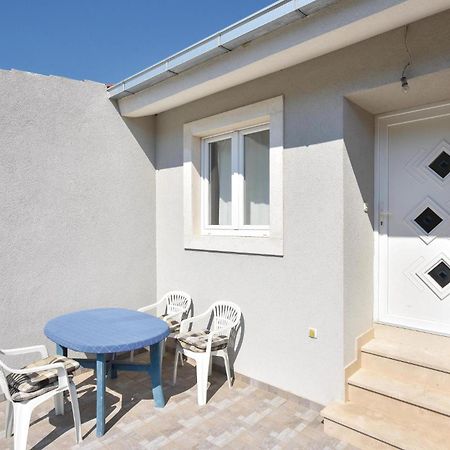 2 Bedroom Gorgeous Apartment In Stomorska Exterior photo